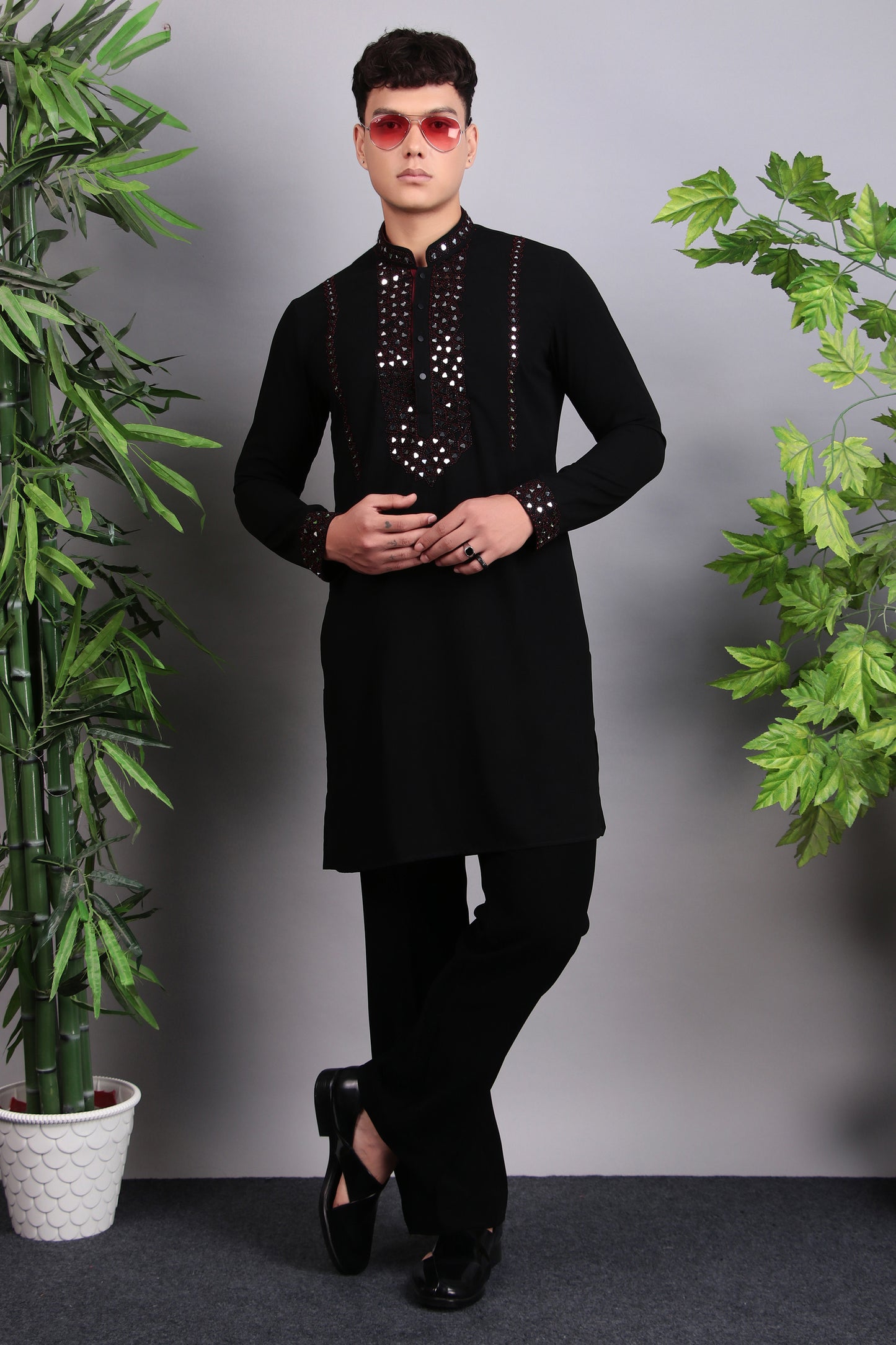 Detail view 4 - Men’s Kurta Set – Korean Wrinkle-Free in Black with Mirror and Beads Embroidery