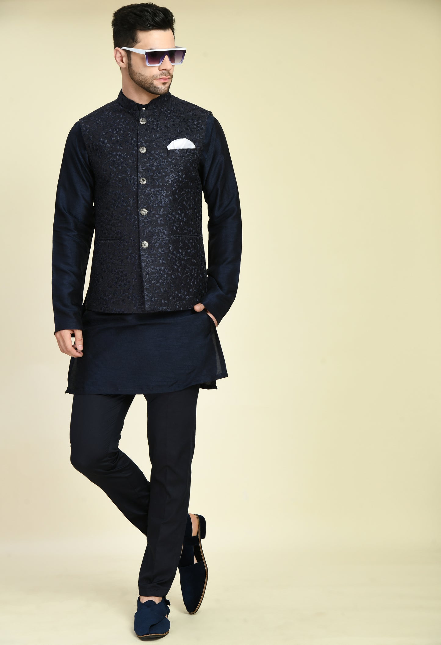 Detail view 4 - Men’s Nehru Jacket – Silk in Blue with Silk Thread Embroidery