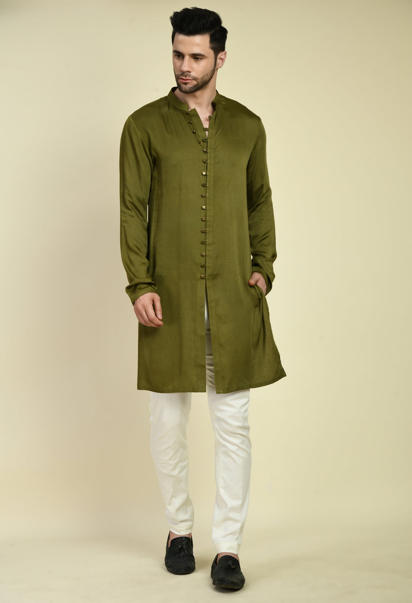 Detail view 4 - Men’s Nehru Jacket – Silk in Green with Silk Thread Embroidery