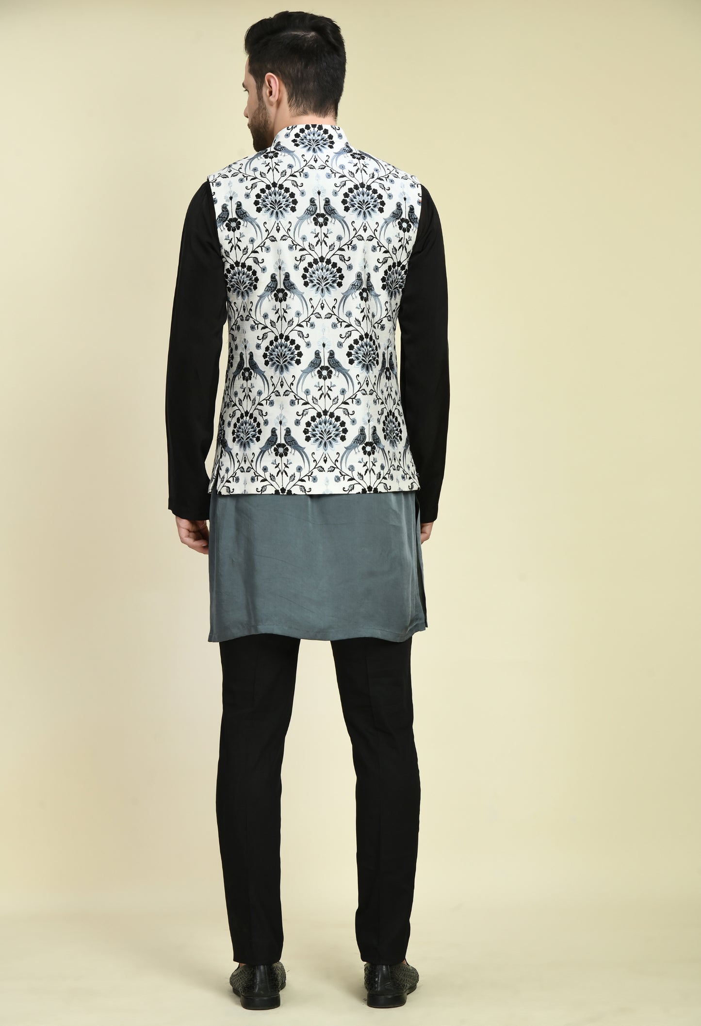Men’s Nehru Jacket – Silk in Grey with Silk Thread Embroidery | One Man Show