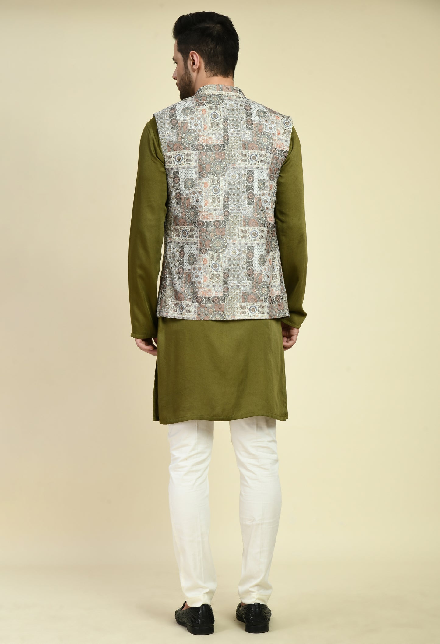 Men’s Nehru Jacket – Silk in Green with Silk Thread Embroidery | One Man Show