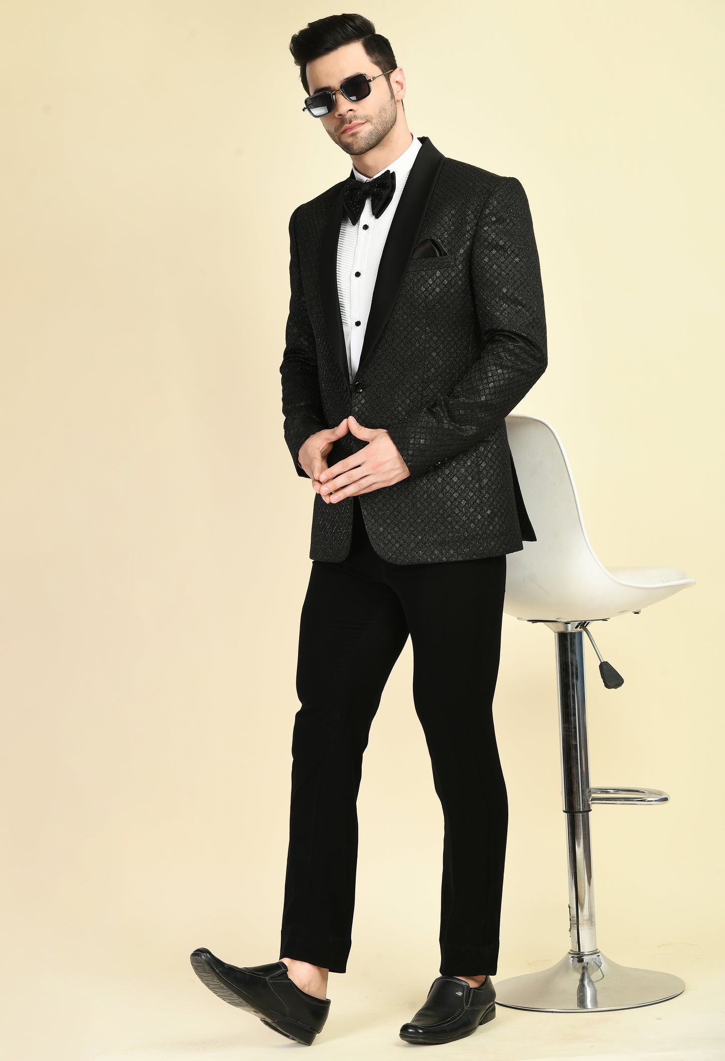 Detail view 4 - Men’s Tuxedo – Japanese Lycra in Black with Geometric Jaquard Fabric