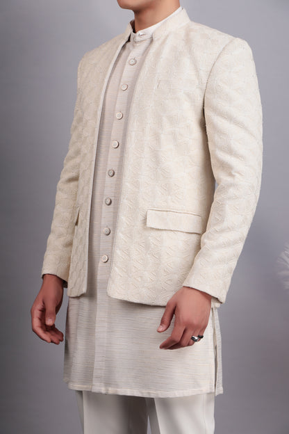 Men’s Indo-Western – Georgette Kurta in Ivory with Hand Embroidery | One Man Show