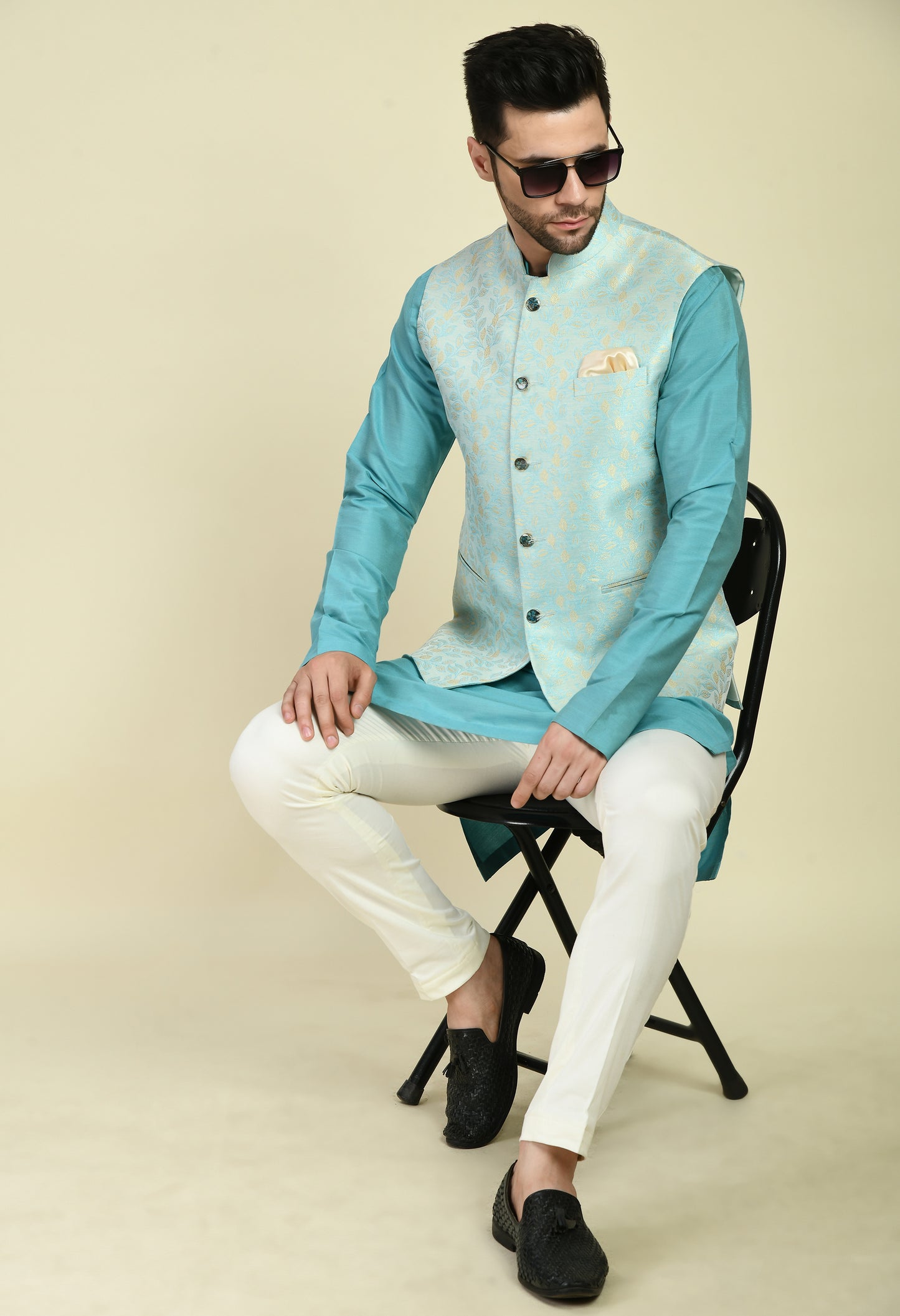 Detail view 3 - Men’s Nehru Jacket – Silk in Blue with Silk Jaquard Jacket