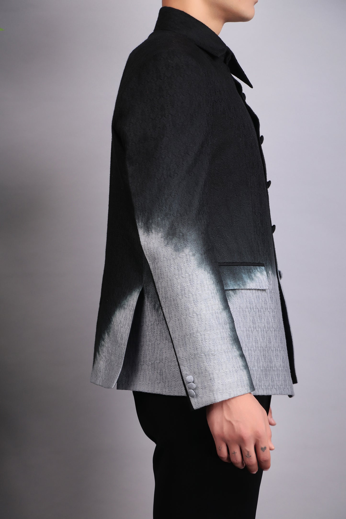 Detail view 5 - Men’s Bandhgala – Cotton Jaquard in Black with Shacket Style Tie and Dye
