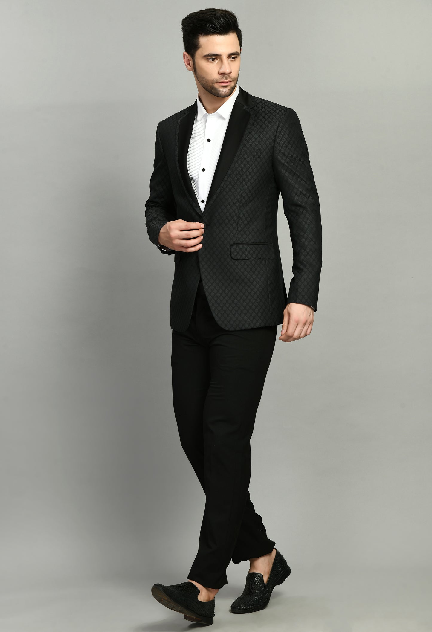 Front view - Men’s Tuxedo – Poly Jaquard in Black with Geometric Motif Tuxedo Blazer