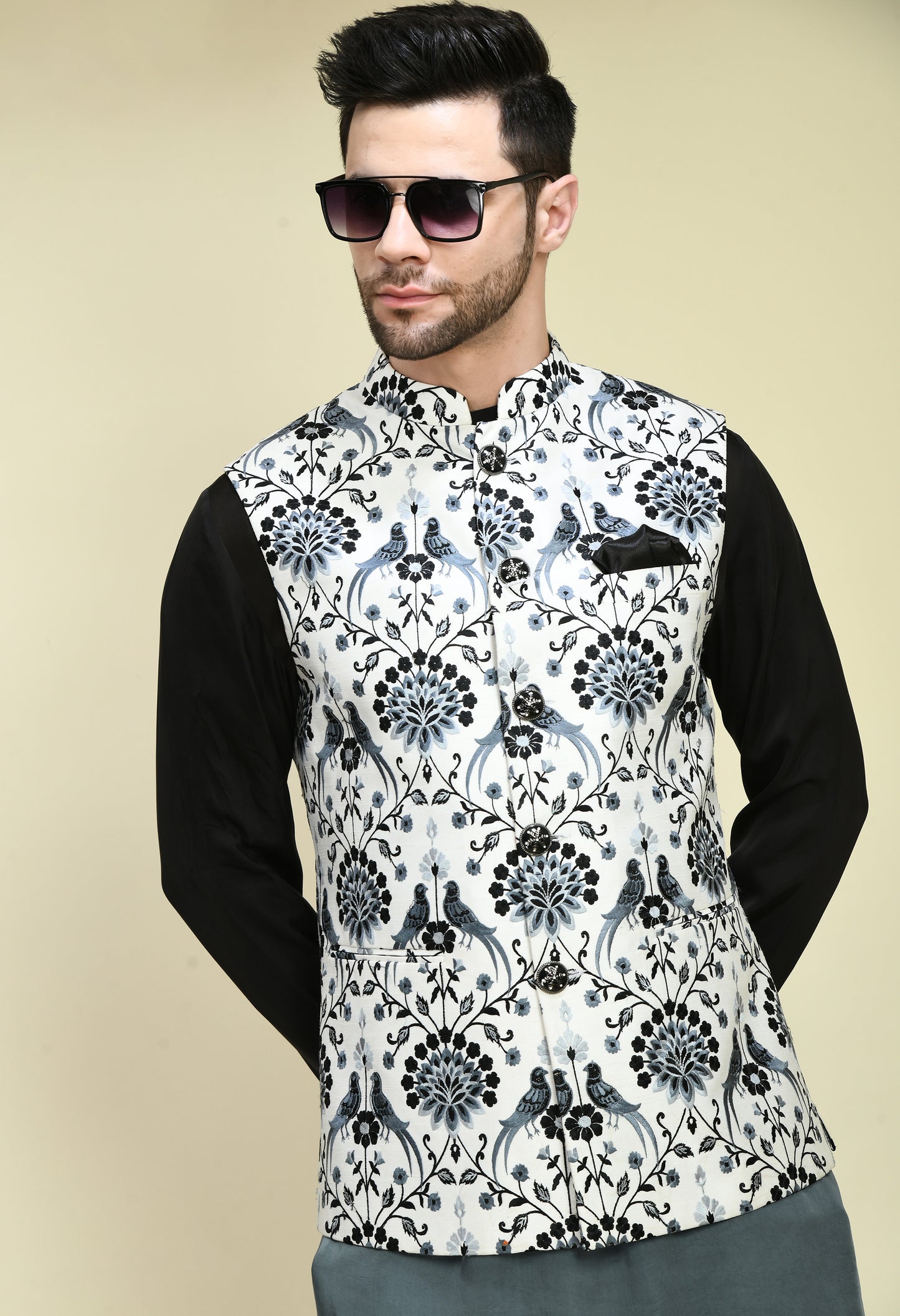 Detail view 3 - Men’s Nehru Jacket – Silk in Grey with Silk Thread Embroidery