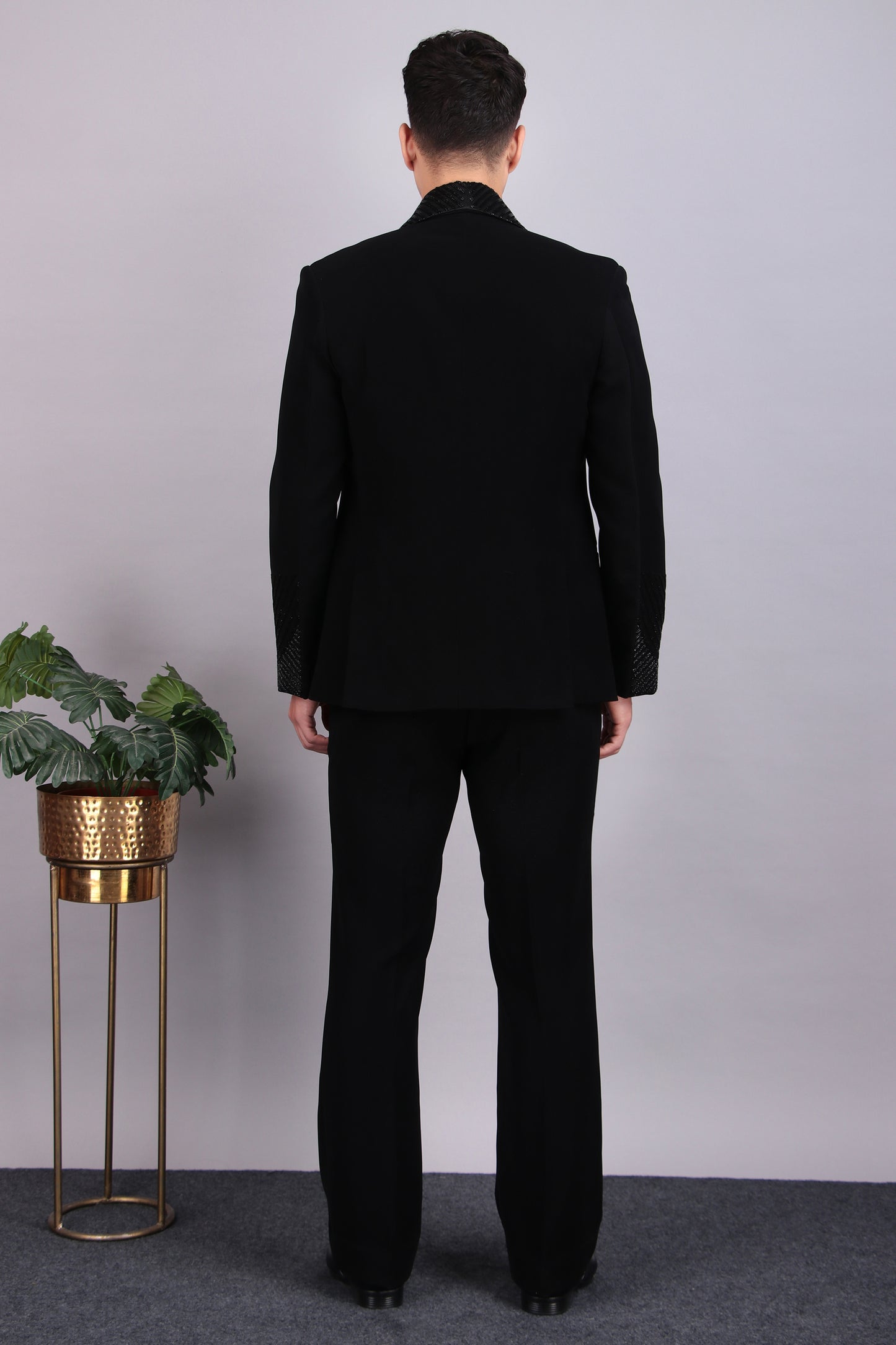 Detail view 3 - Men’s Tuxedo – Japanese Lycra in Black with Layered Lapel Style