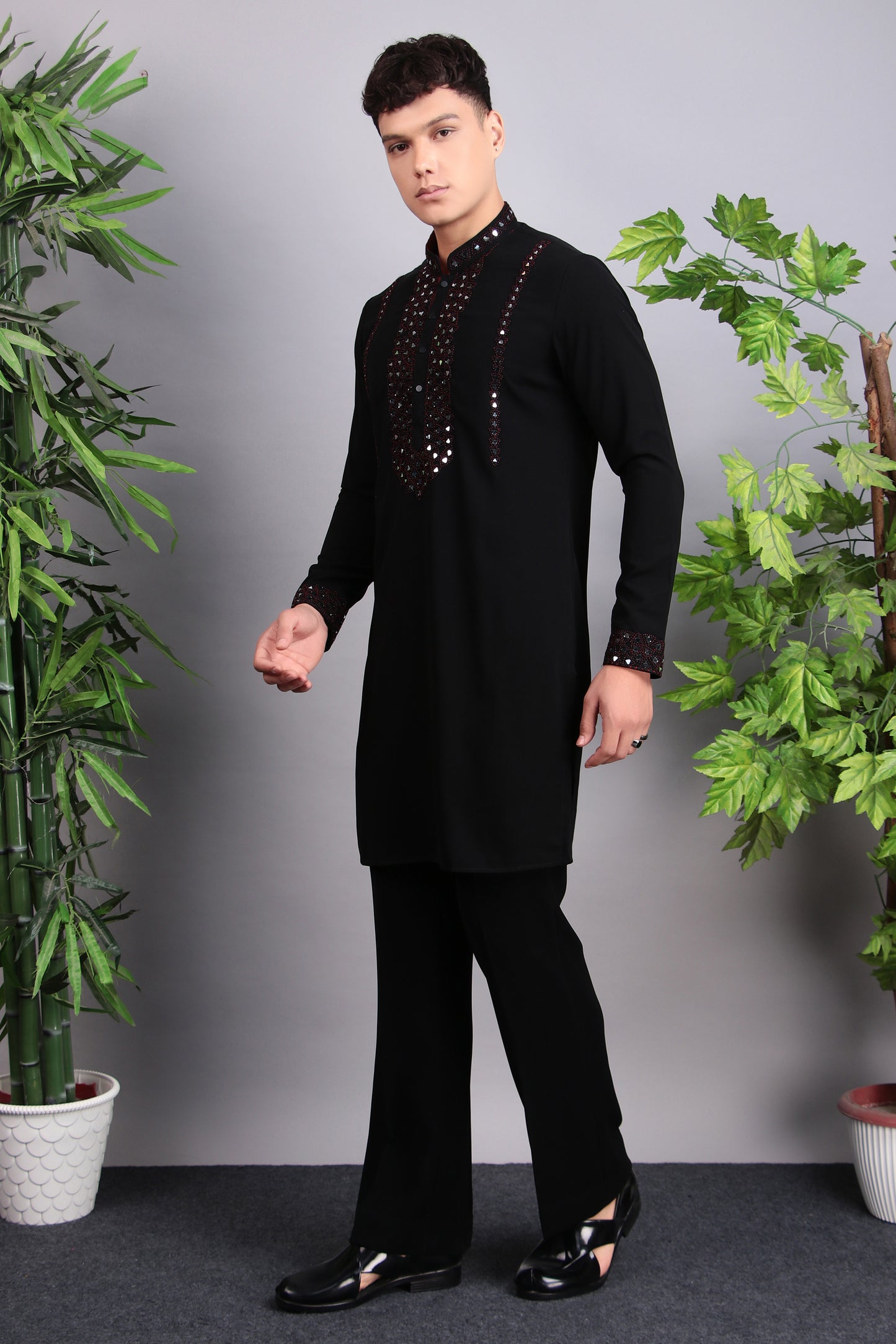Detail view 1 - Men’s Kurta Set – Korean Wrinkle-Free in Black with Mirror and Beads Embroidery