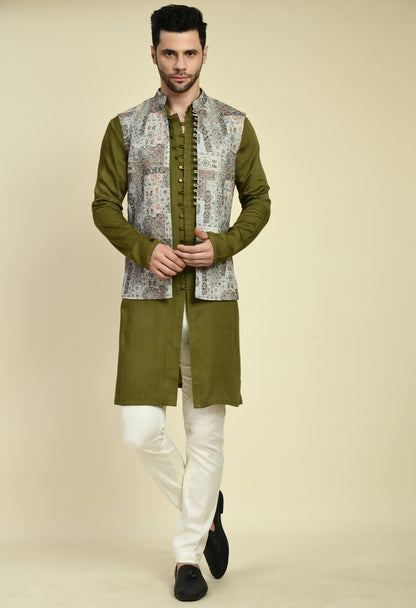 Men’s Nehru Jacket – Silk in Green with Silk Thread Embroidery | One Man Show