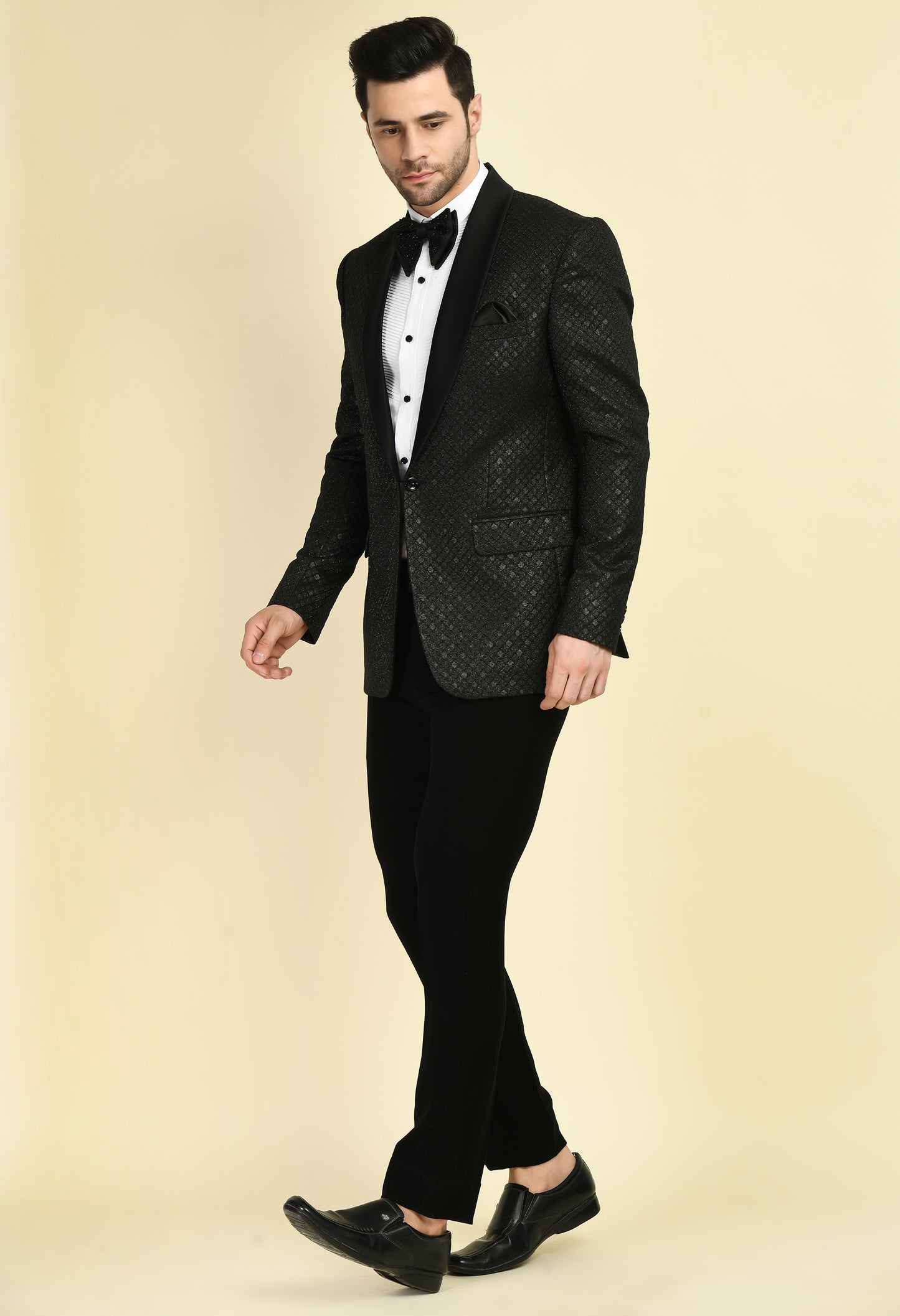 Detail view 2 - Men’s Tuxedo – Japanese Lycra in Black with Geometric Jaquard Fabric