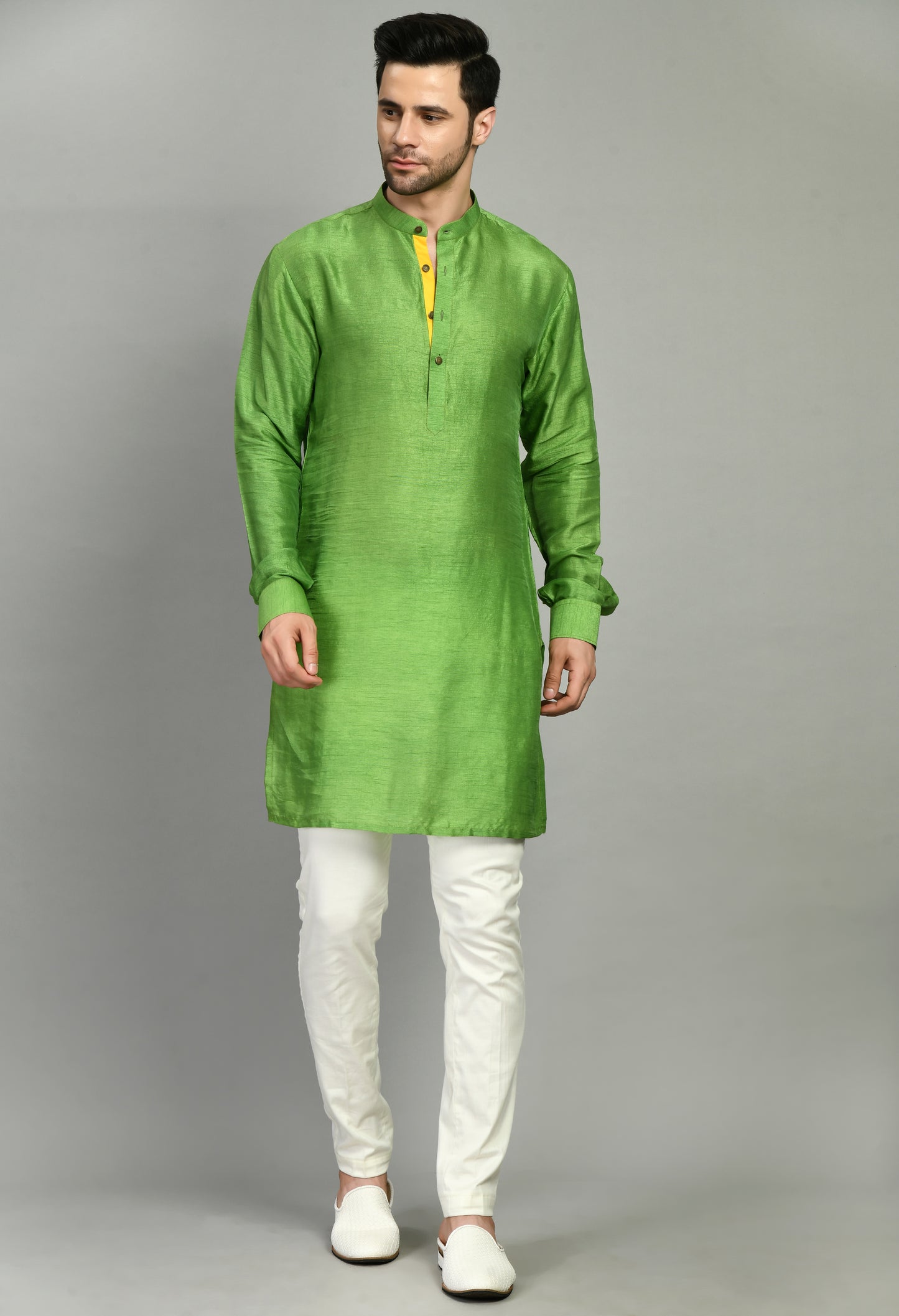 Detail view 1 - Men’s Nehru Jacket – Silk Jaquard in Green with Front Open Design