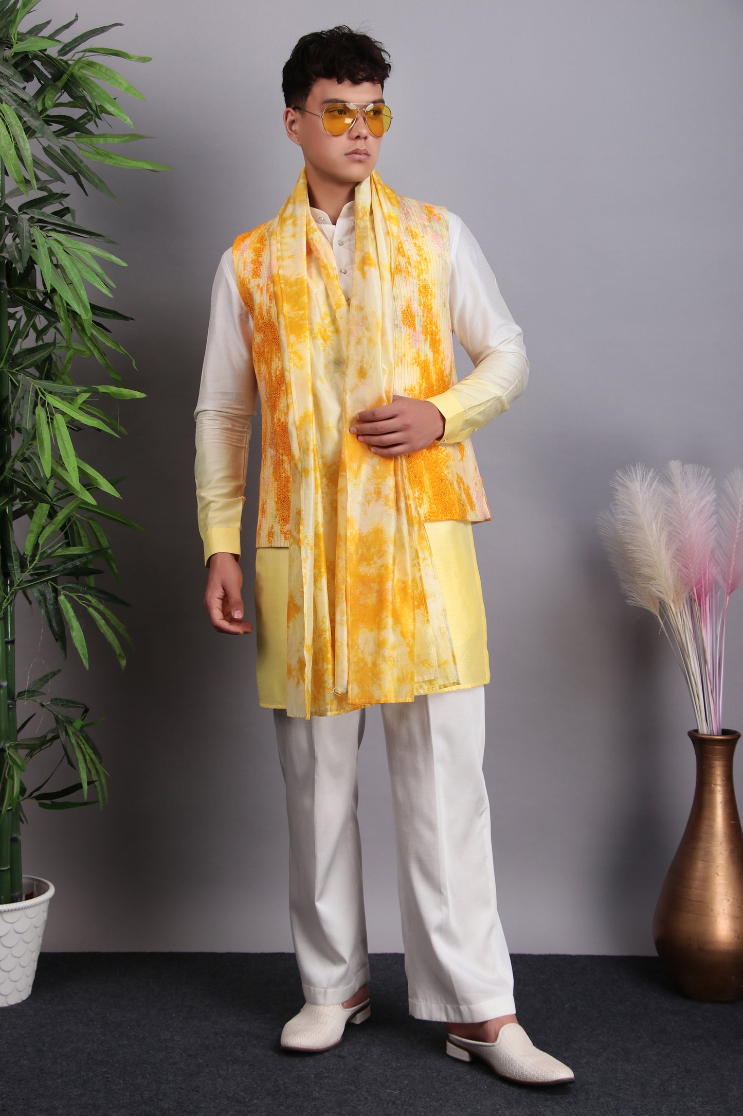 Detail view 3 - Men’s Nehru Jacket – Viscose Silk in Yellow with Tie and Dye & Hand Embroidery