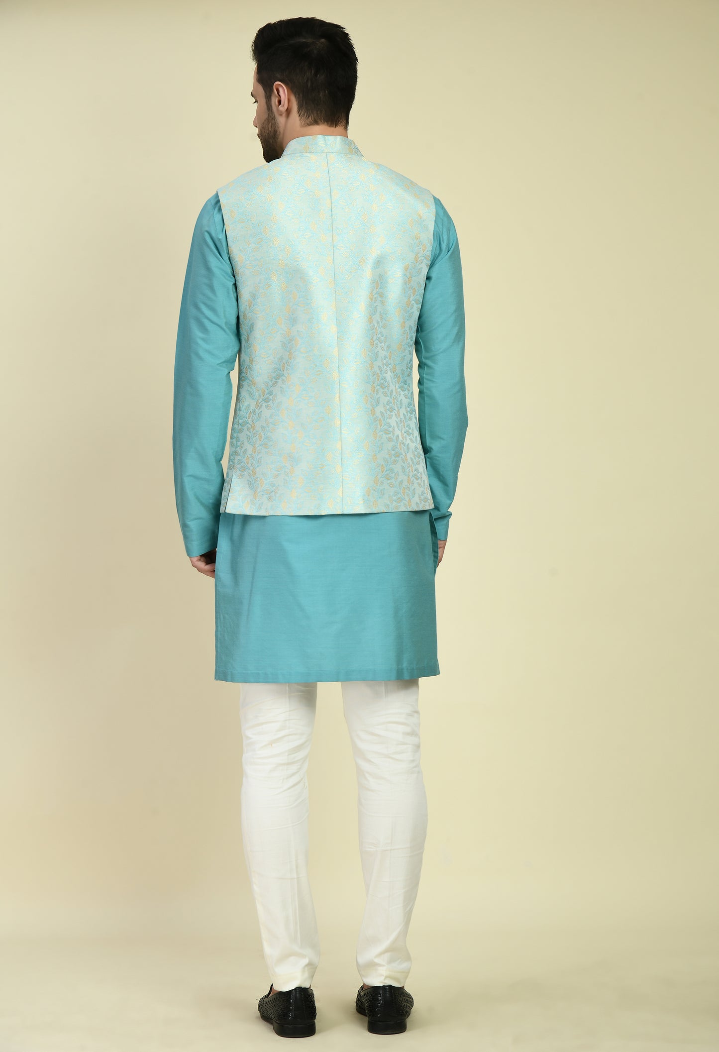 Detail view 2 - Men’s Nehru Jacket – Silk in Blue with Silk Jaquard Jacket